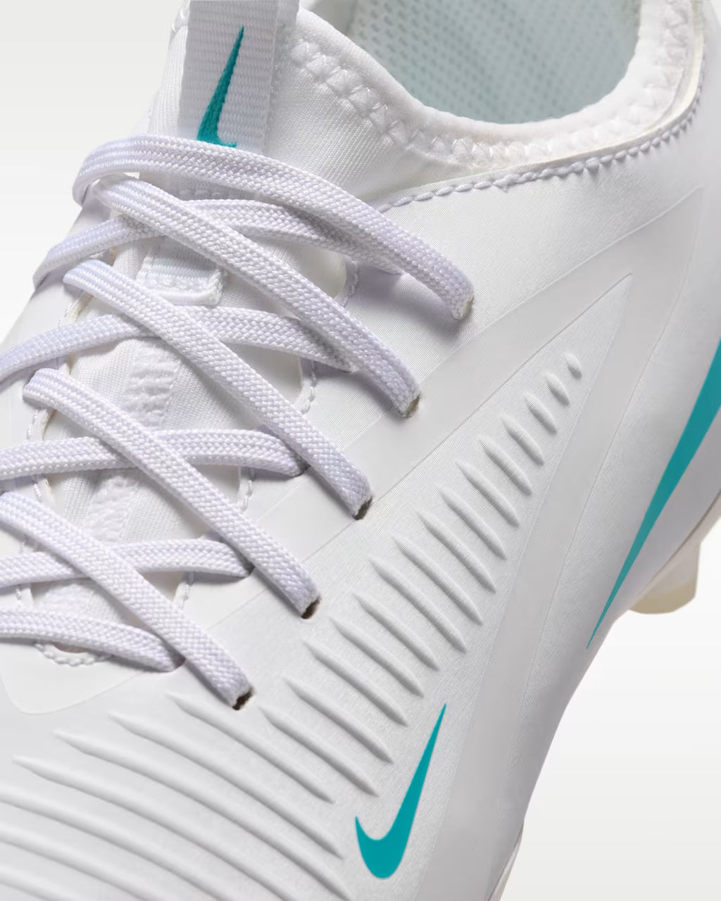 Nike Jr. Phantom 6 Low Academy FG/MG