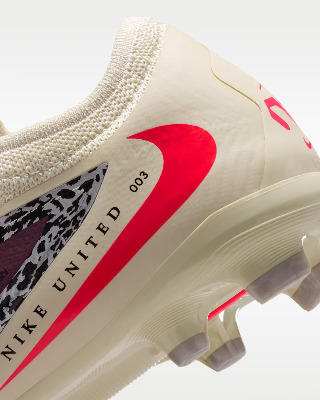 Nike United Jr. Phantom 6 Low Pro FG/MG