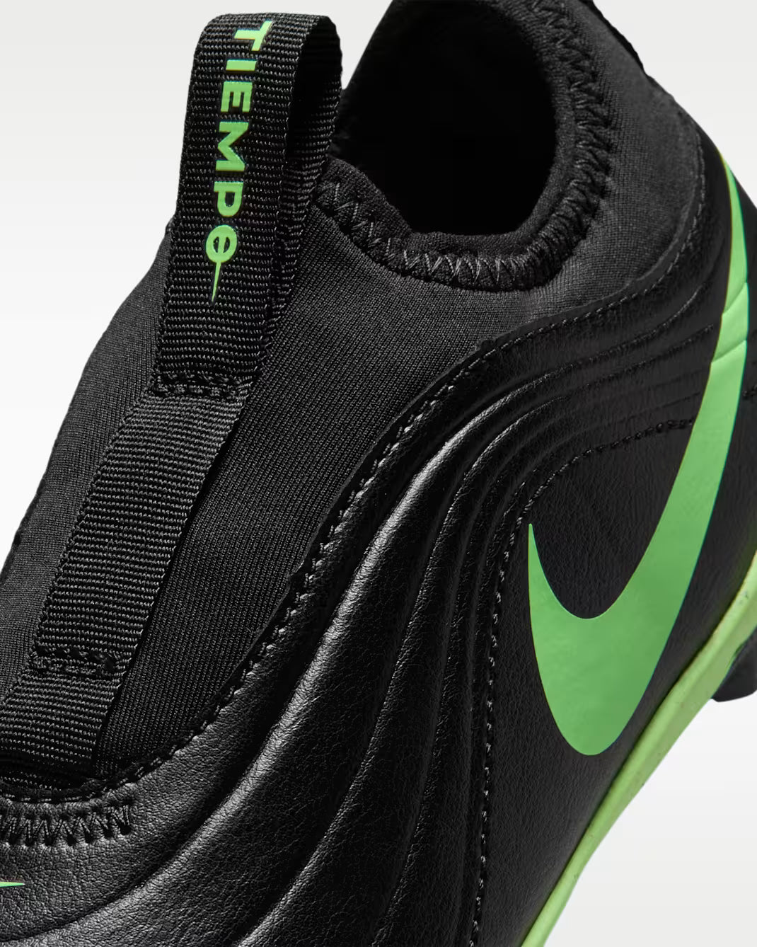 Nike Jr. Tiempo Maestro Club Flex FG/MG
