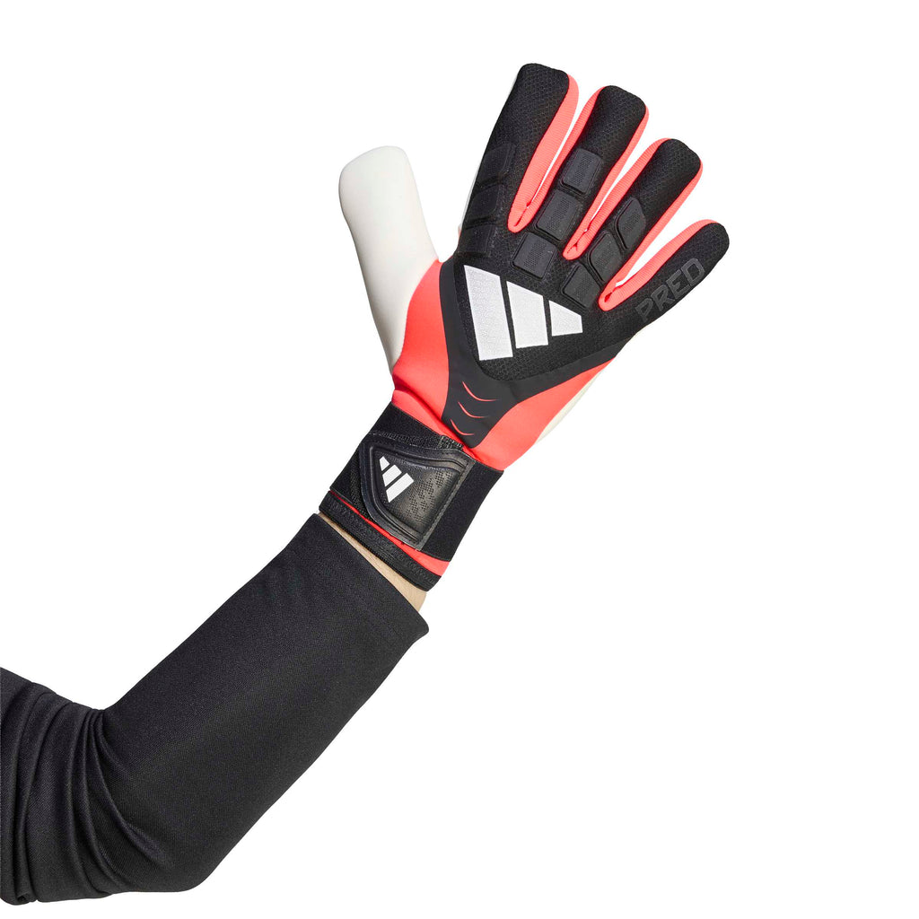 Adidas Predator GoalKeeper Glove Competition